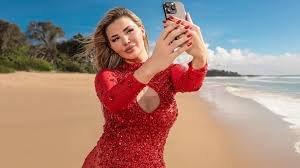 Kim Virginia Hartung Glamour